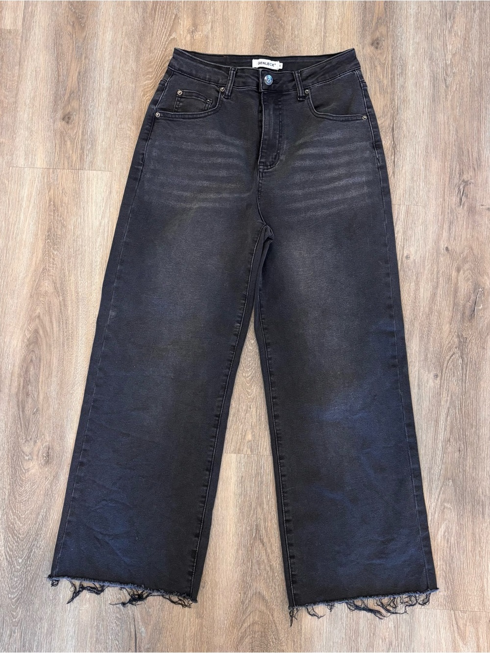 Genleck Jean • Small